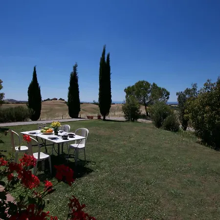 Semesterbostad In Tuscany Near Siena's Charm *